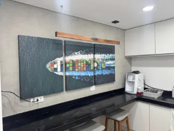 Quadro de bambu em moldura preta